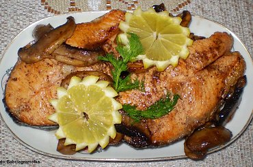 Łosoś smażony z pieczarkami.
Przepisy do zdjęć zawartych w albumie można odszukać na forum GarKulinar .
Tu jest link
http://garkulinar.jun.pl/index.php
Zapraszam. #ryba #łosoś #pieczarki #obiad #kulinaria #gotowanie #PrzepisyKulinarne