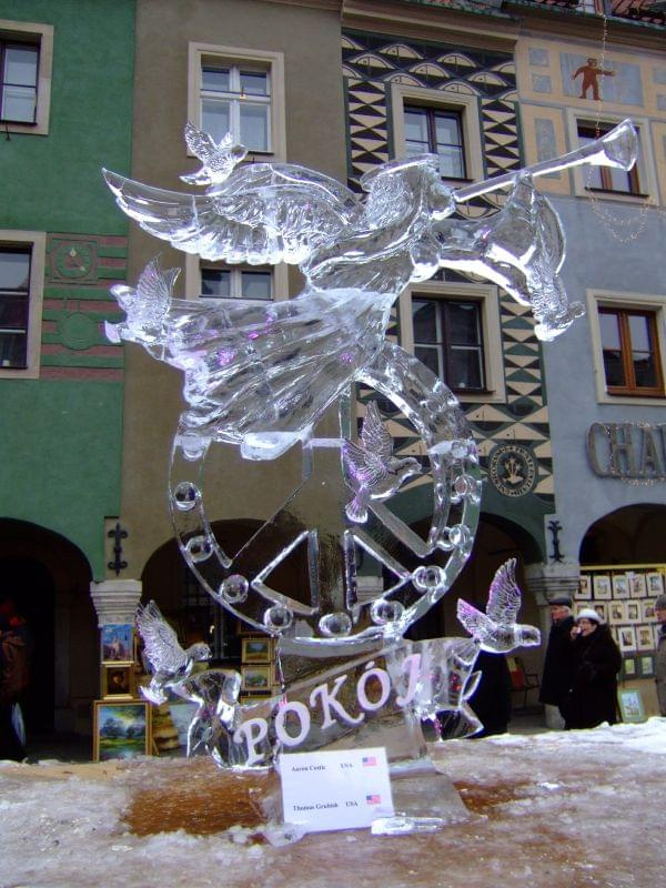 Betlejem Poznańskie.Festiwal Rzeźby Lodowej.