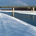 Ląd z wodą się zchodzą #Warszawa #Wisła #zima #śnieg #MostŚwiętokrzyski