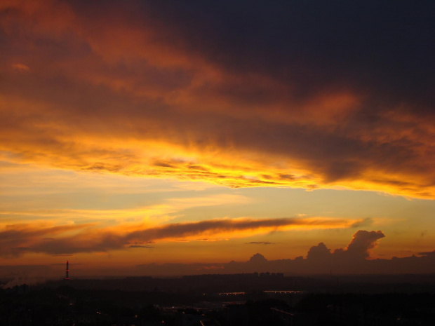 Sosnowiec #sosnowiec #ZachódSłońca #niebo #chmury