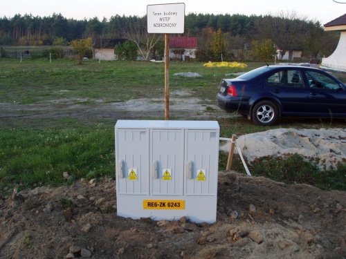 ...skrzyneczka na prąd ;)