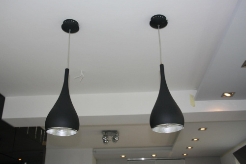 lampy nad barkiem