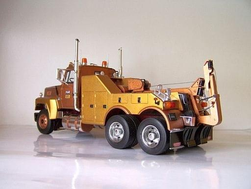 Ford LTL 9000 Wrecker