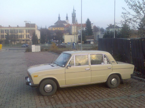 Koprův stroj pod Černou věží #Lada