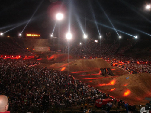 !!! #Warszawa #motocykle #zawody #StadionDziesięciolecia #StadionNarodowy #TravisPastrana