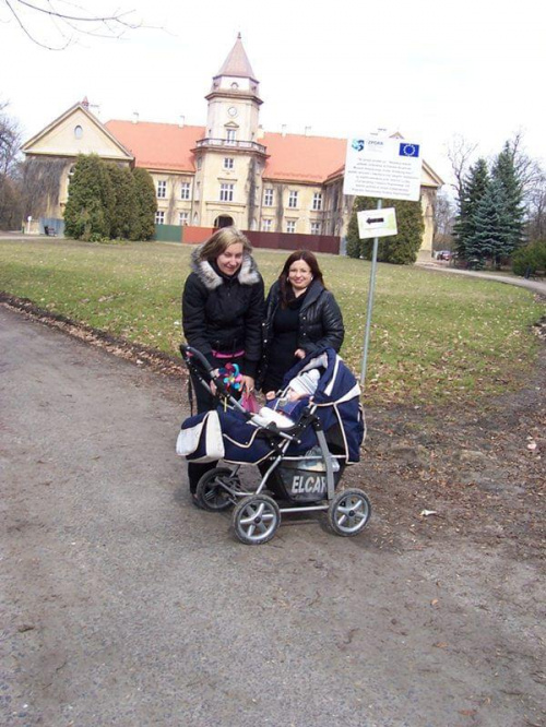 z Kasią i Anią w parku